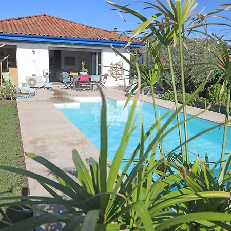 Maison En Campagne Avec Piscine Privee, Climatisation Et Wifi A 10 Min Du Centre - Fr-1-239-1097 Villa Urrugne